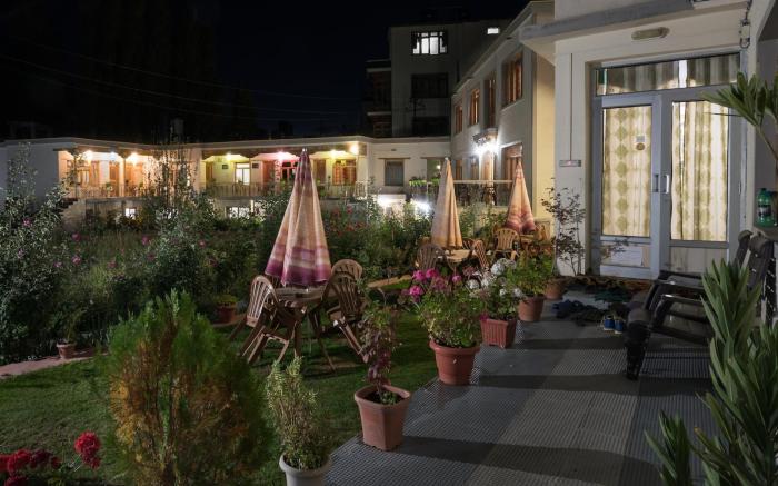 Sia La Guest House