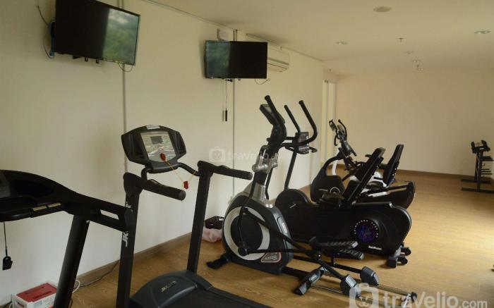 Great Location Studio at Tree Park Apt By Travelio
