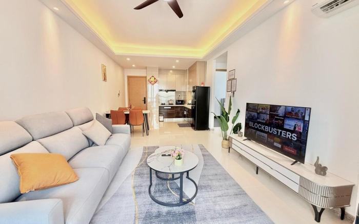R&F Family Apt 2B2B with Seaview by Xin AN