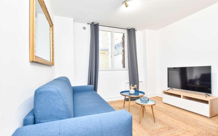 Comfortable studio – 2 rooms – Voltaire