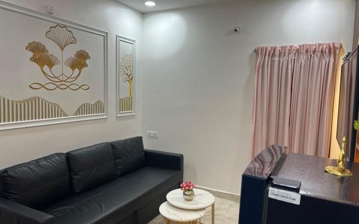Atlas Homestays 1BHK 202, 55" TV