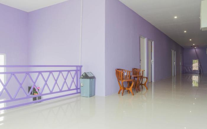 RedDoorz Plus @ Tuparev Cirebon 2.