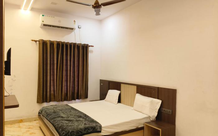 106 morden studio Suite 