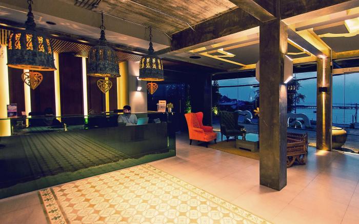 Kroque Boutique and Bistro Hotel