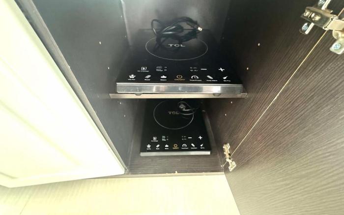 21F Walking distance to Ayala  Malls+ Pool &WiFi