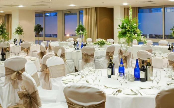 The Luxury Central Cardiff Signature Hotel By Belvilla