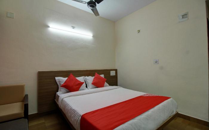 OYO 22454 Hotel Janardana