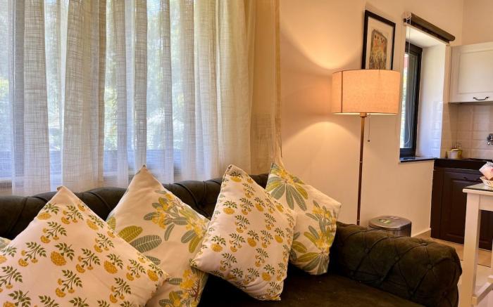 The Green Door Villa-Zalor, 500mtrs to Zalor Beach