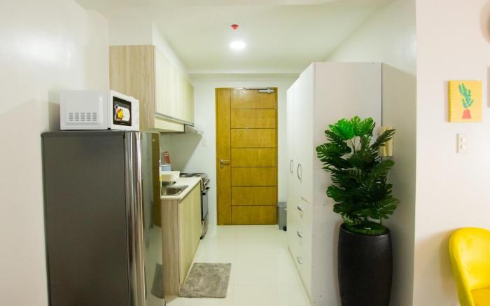 Casa - Chic Pool View Studio Near Ayala Mall