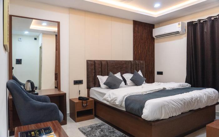 Majestic Ganges Inn