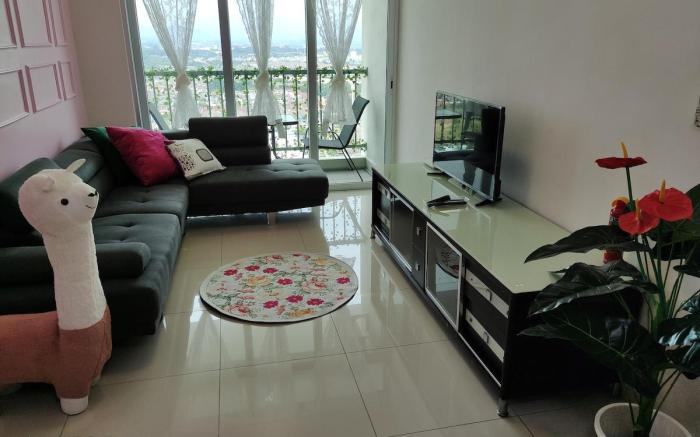 3R2B |6-8pax| Ipoh Top Floor Cozy house @MeruRaya