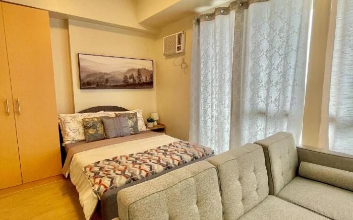 The Palladium Modern Executive Studio with Bedroom