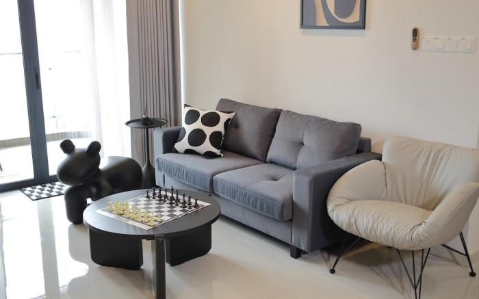 Danga Bay 2BR | MJ Black / White - 200m ->  Beach