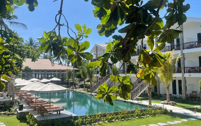 Charm Hon Rom Villas Resort