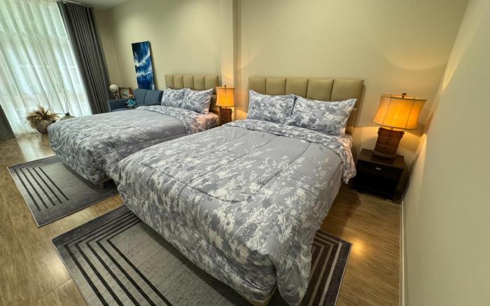 EM HOME Sukhumvit Bangkok near Train and Shopping
