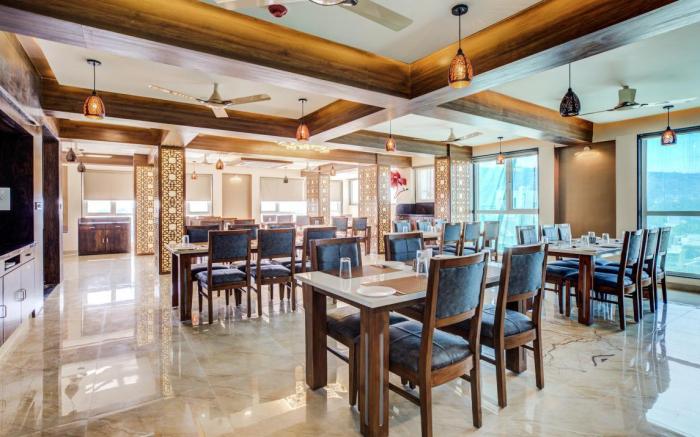 Opulence Inn near city palace
