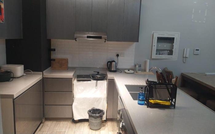 One Bedroom Kitchen and Hall