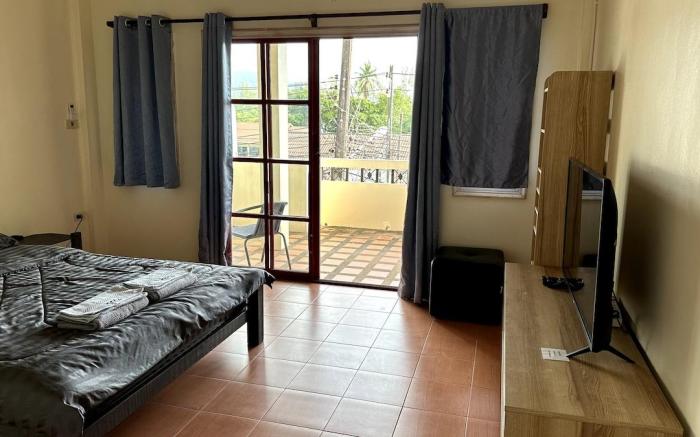 Spacious apartment, balcony