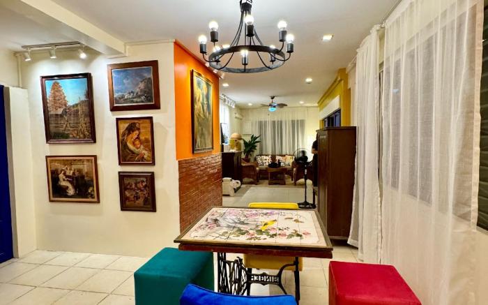 Casa Lina-San Juan, La Union (near town center and national highway)