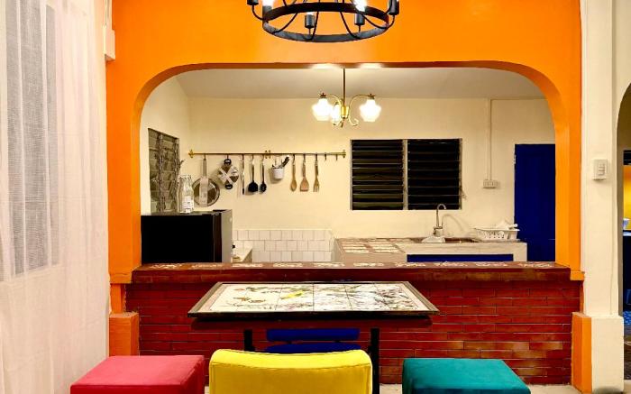 Casa Lina-San Juan, La Union (near town center and national highway)