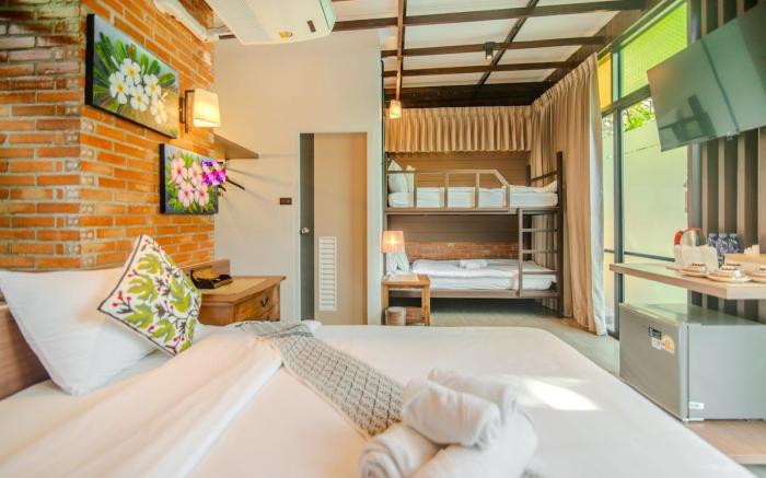 The 42Garden Orchid Haven Family suite (Pool View)