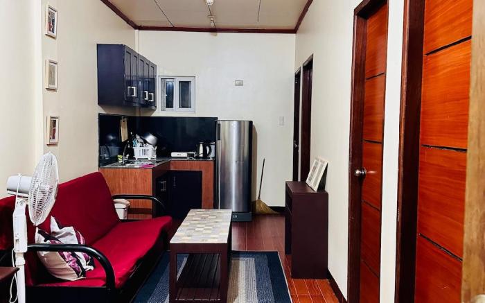 Happy Art Apartelle - Close to Airport