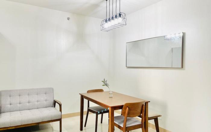 SM 11 Spacious Urban Nest