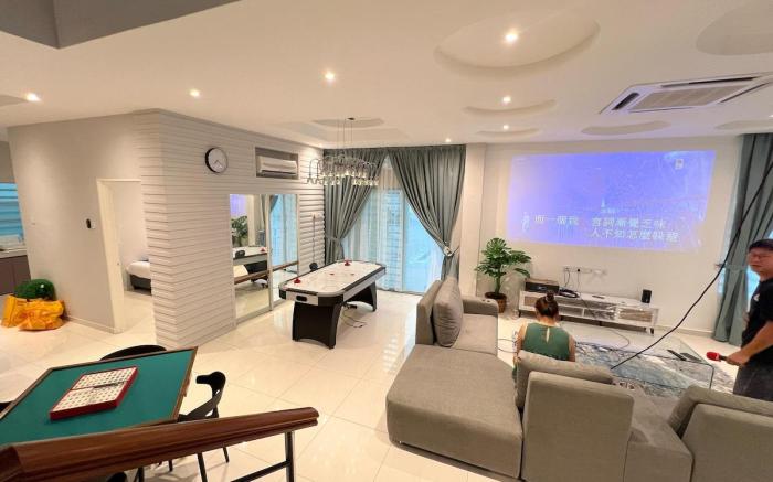 Fairy 2 Pool Villa (Karaoke+Huge Activities Venue)