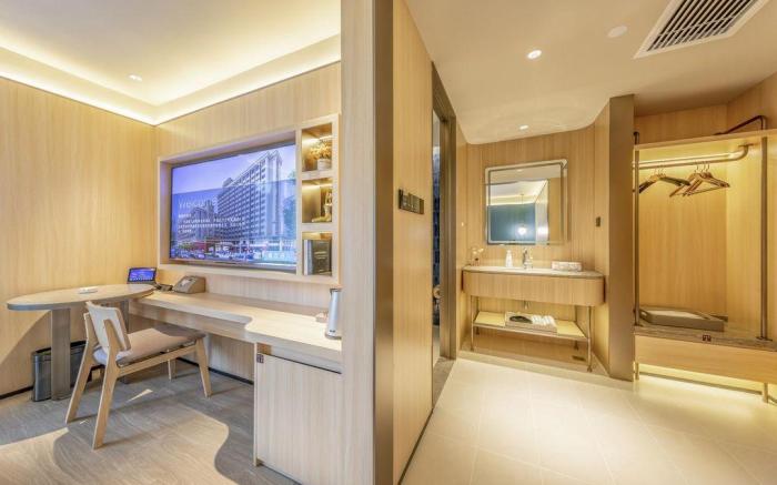 Yanchun Future Hotel