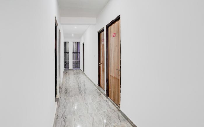 Hotel O Sector 121 Gaur City Mall Noida Formerly Royal FNG