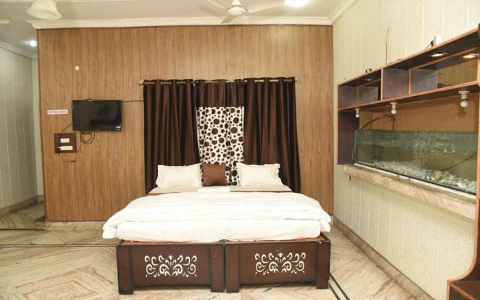 Goroomgo Vills Guest House Lucknow