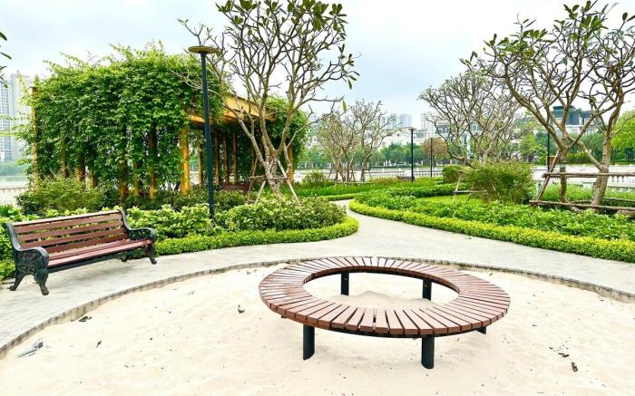 'Delux 2-bedroom In Vinhomes, Near Grand Plaza