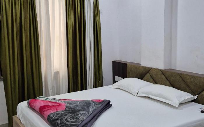 Shree Hanuman Hotel
