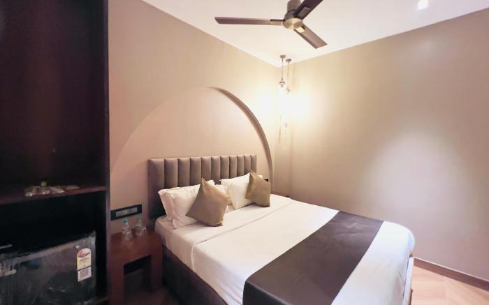 White Pearl Hotel - Colaba