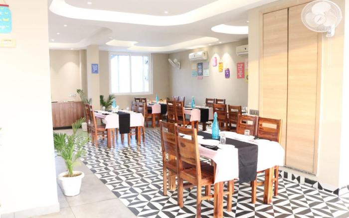 Infinity Stays - Hotel Near Medanta