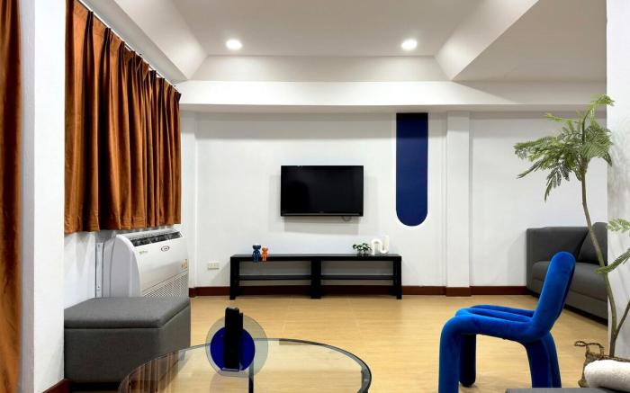 Ekkamai Station/Private 6 bedroom/50m Bigc