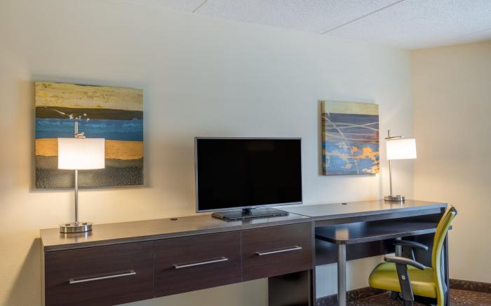 Holiday Inn Greensboro Coliseum By IHG