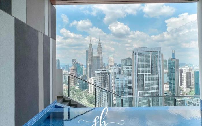 The Colony KLCC View Sky Pool_Classic Mini CB213aA