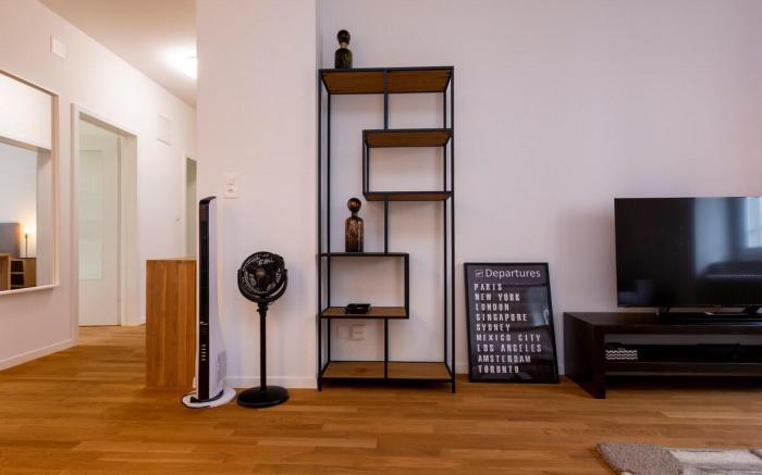 Apt 1A - City Centre: Charming & New 2-BR Apt