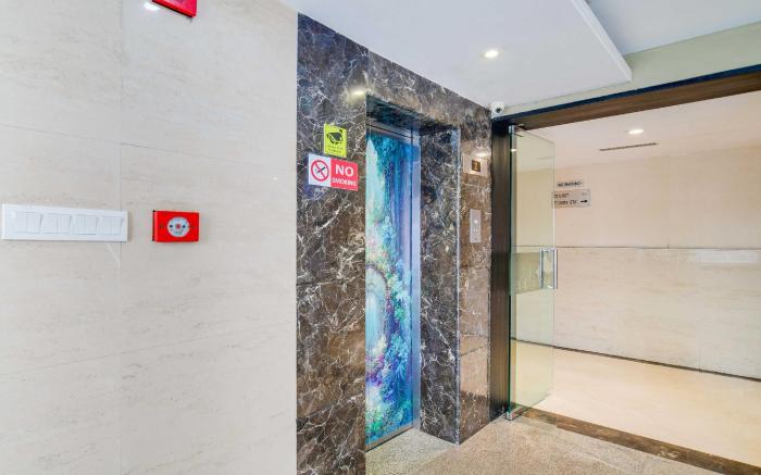 Super Townhouse Sapphire Star Chappan Market