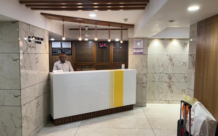 Hotel Golden Plaza surat 