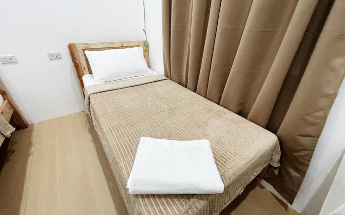 4-unit Cozy Apartment for 16-20pax Wifi + Netflix