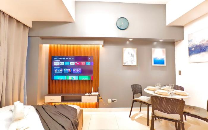 U120 38 Park Ave IT Park Newly Furnished Gym+Pool