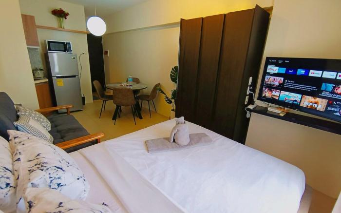Avida Riala 1114 T2 IT Park Queen Bed 380Mbps WiFi