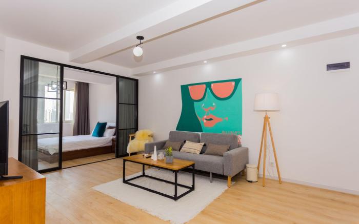 CityHome-4BRs,Nanjing Rd,People's Square,The Bund