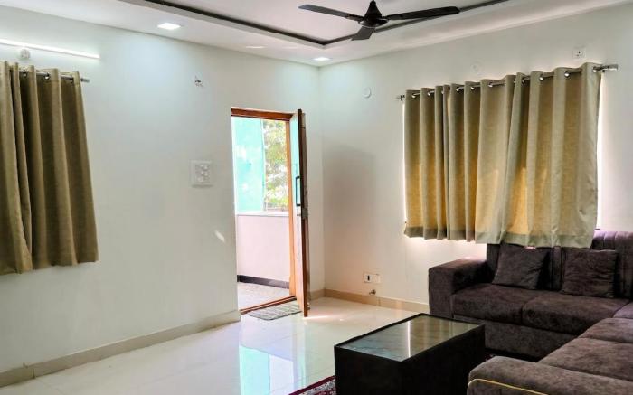 Cozy Private Room in Kakatiya hills