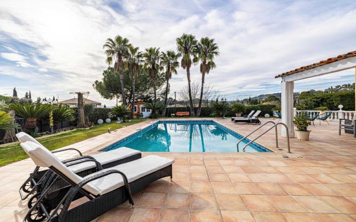Luxurious Private 6-bed villa with Pool Mougins