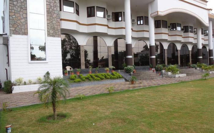 Shimla Resort