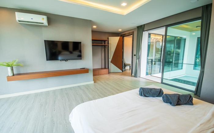 M  mountain Pool villa 1 