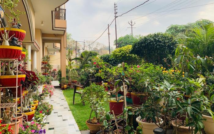 Indira home stay 